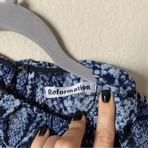 Reformation Stevie Mini Blue Dress Ruffle Snake Print Size 4 - Picture 7 of 7